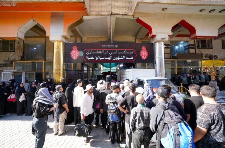 El Mawkib Abu Dhar al-Ghifari presta servicios a los peregrinos de Arbaín cerca del Sagrado Santuario Alawi.
