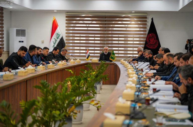 Reunión de evaluación de la Semana Internacional de Ghadir en el Sagrado Santuario Alawi presidida por Sayyid Isa Al-Jersan.