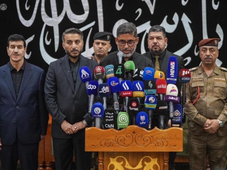 Sayyid Isa al-Jersan, Custodio del Sagrado Santuario Alawi, durante la ceremonia conmemorativa del martirio del Noble Profeta Muhammad