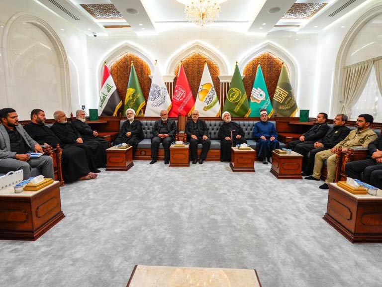 Delegación del Sagrado Santuario Alawi durante el acto de homenaje en el Sagrado Santuario Askari