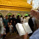 Peregrinos en el sagrado mausoleo del Imam Alí durante la visita especial del domingo